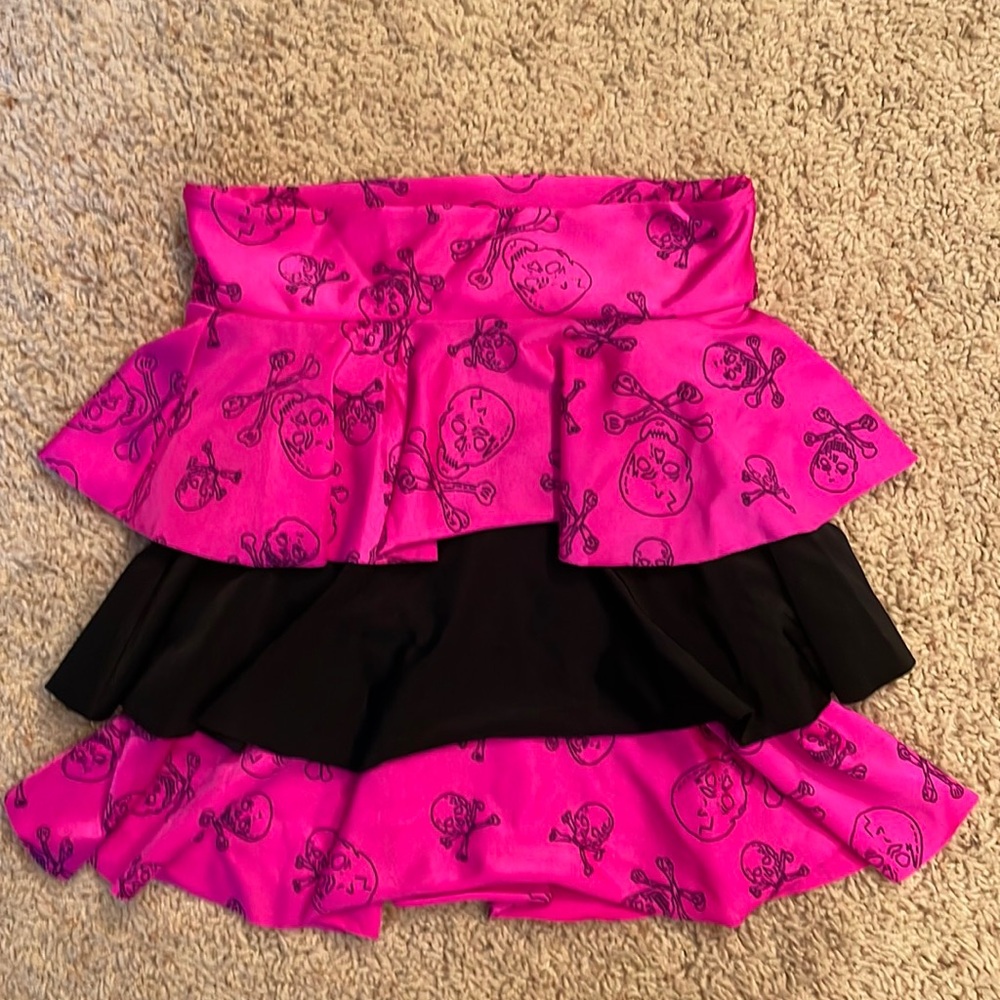 TERYELLE GIRLS tiered skull n bones ☠️ skirt SZ 5/6